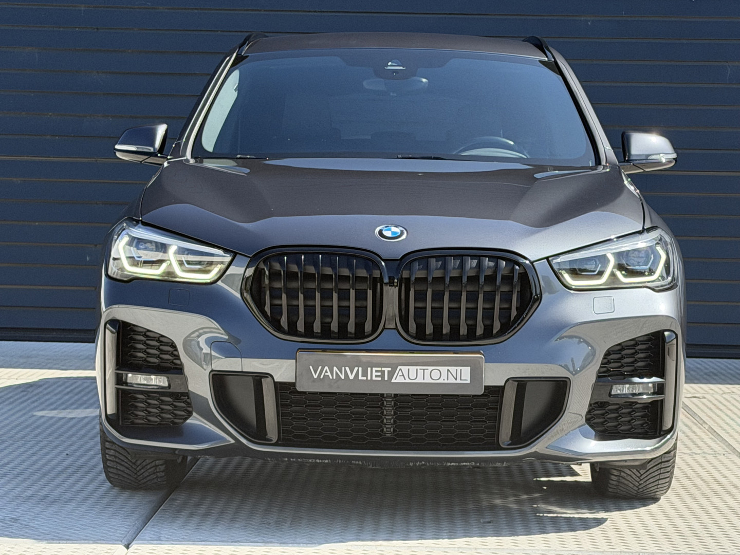 BMW