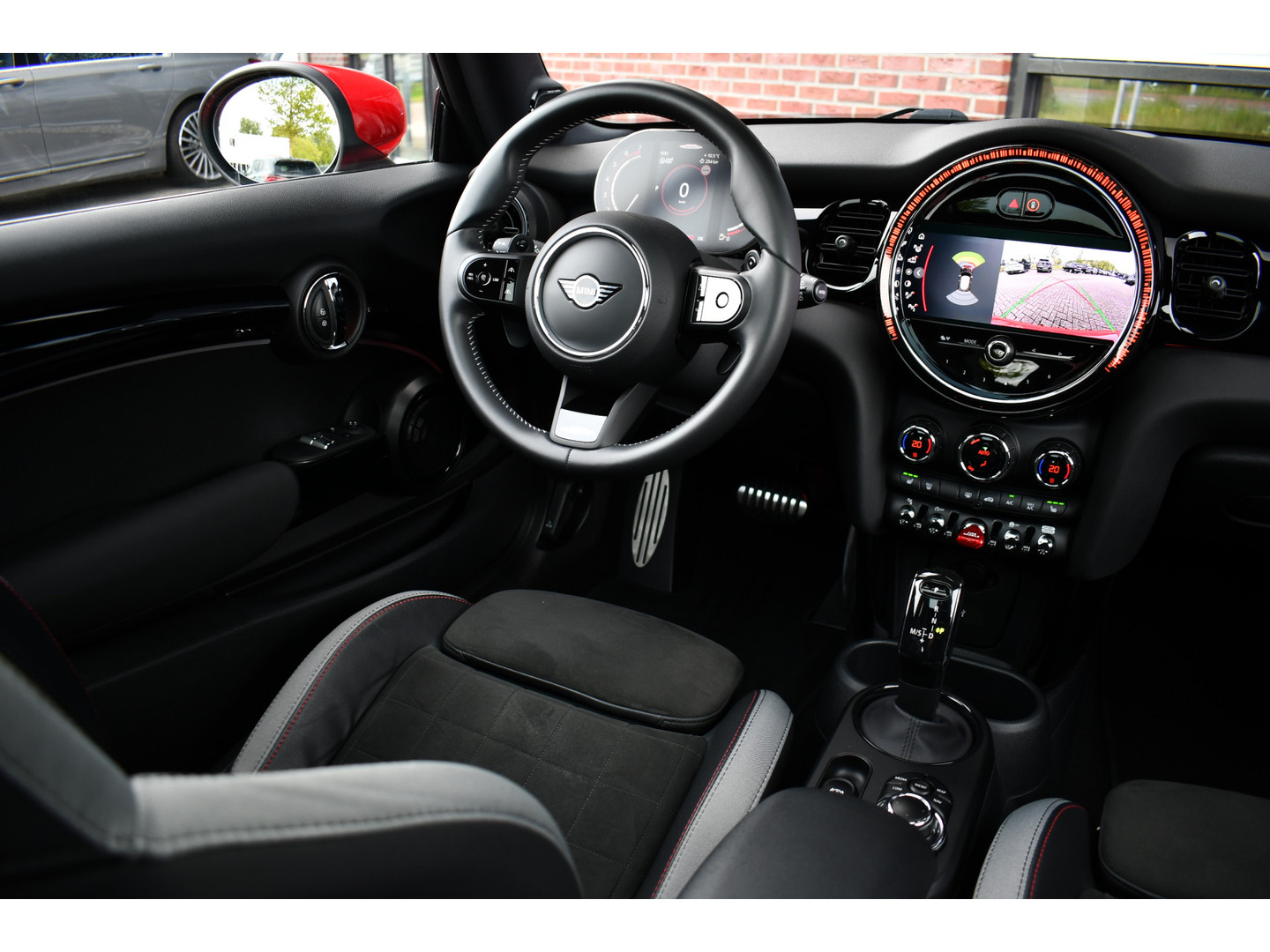 MINI MINI
