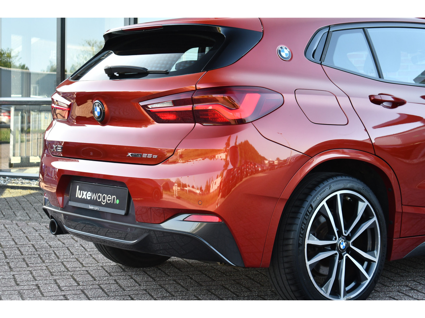 BMW BMW