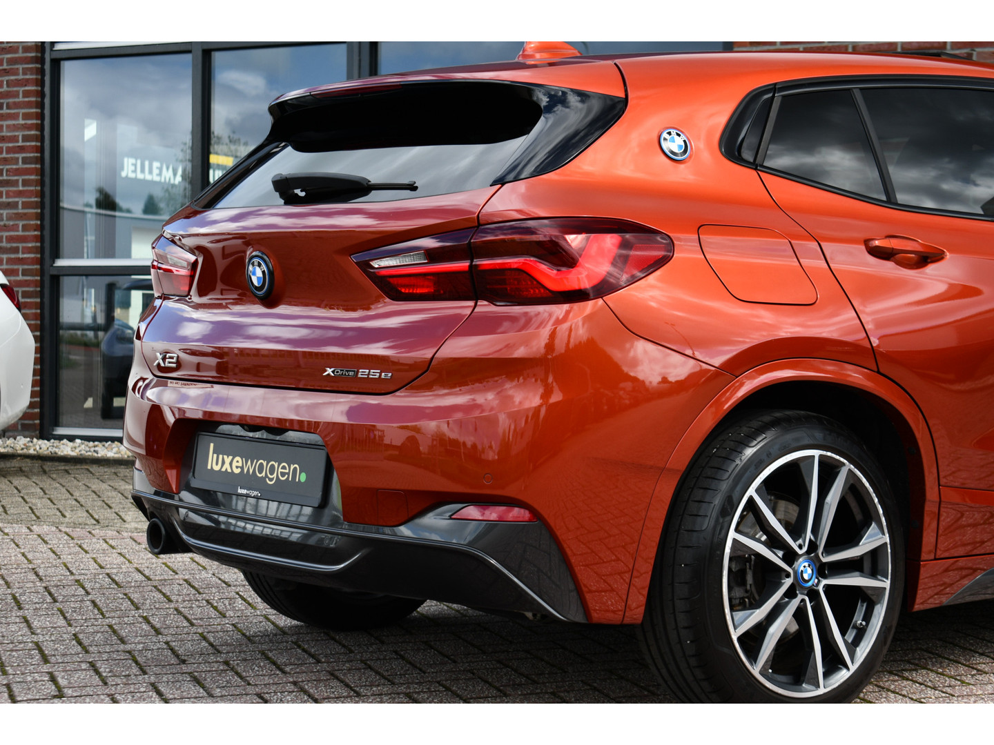 BMW BMW