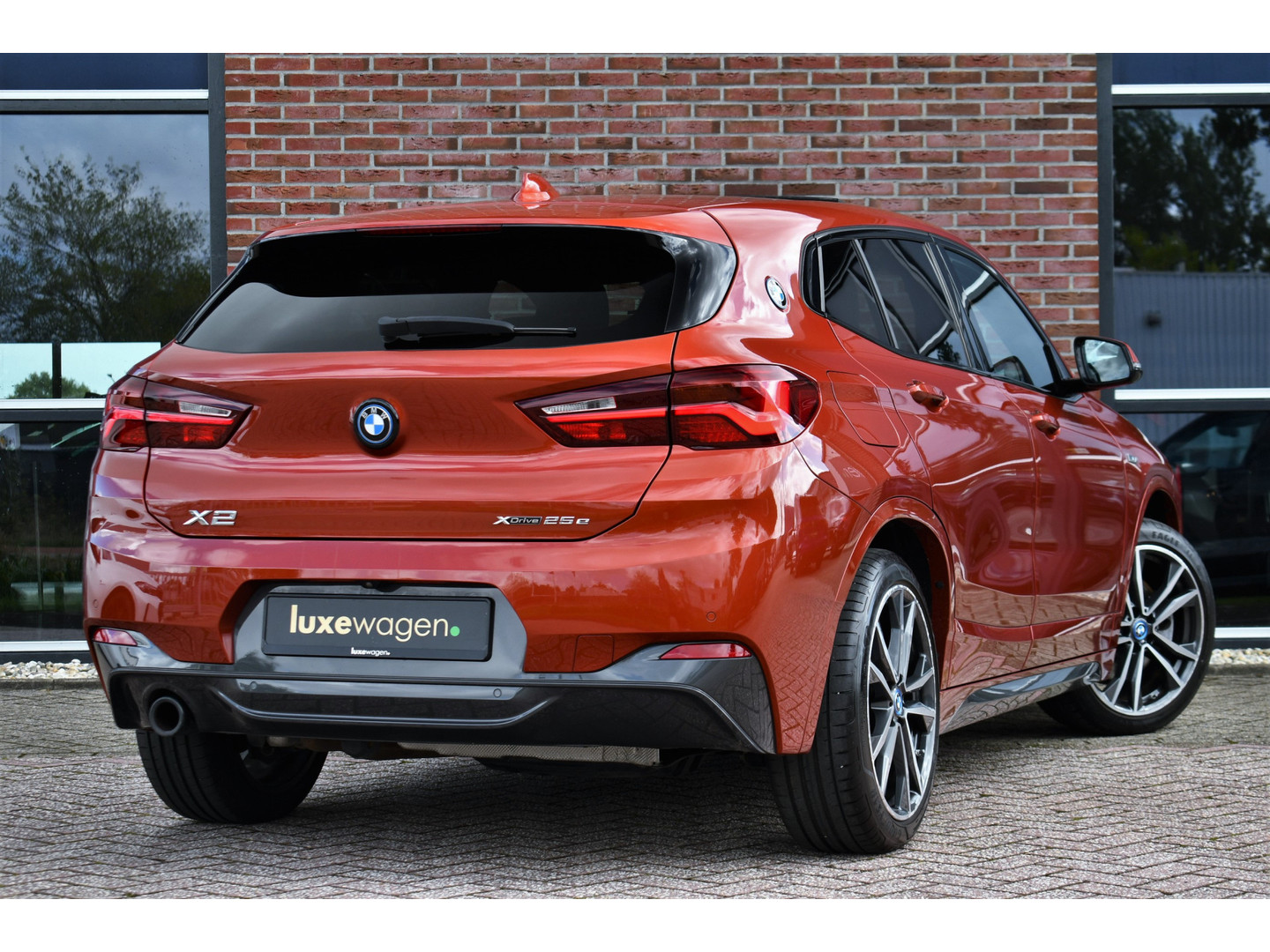 BMW BMW