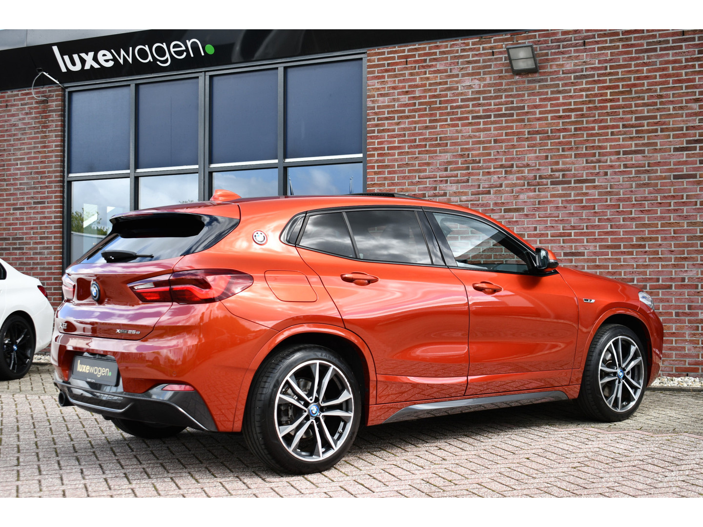 BMW BMW