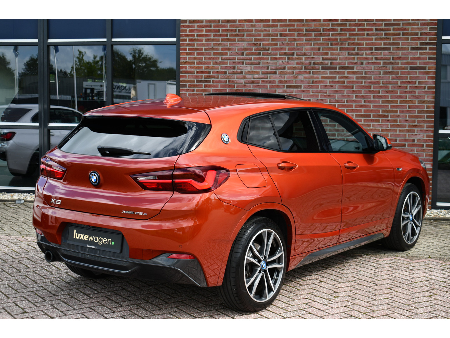 BMW BMW