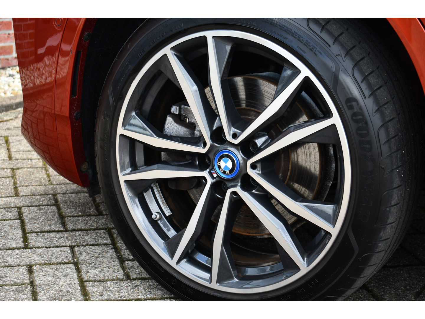 BMW BMW