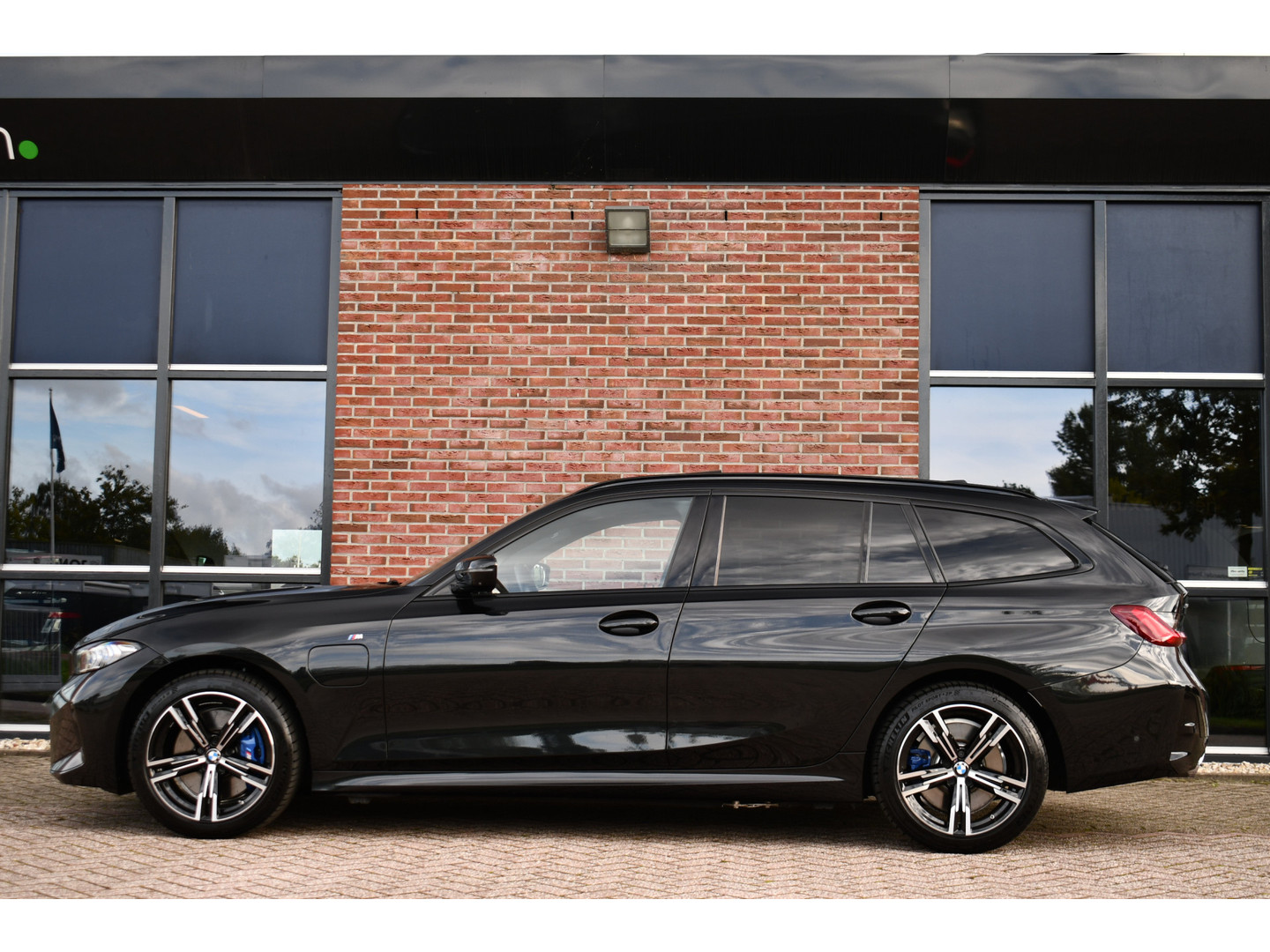 BMW BMW