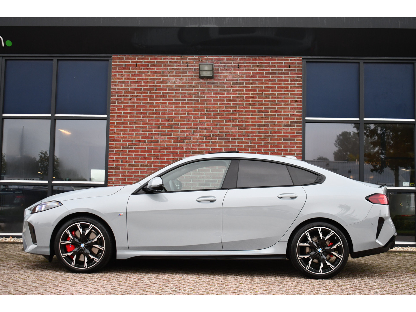 BMW BMW