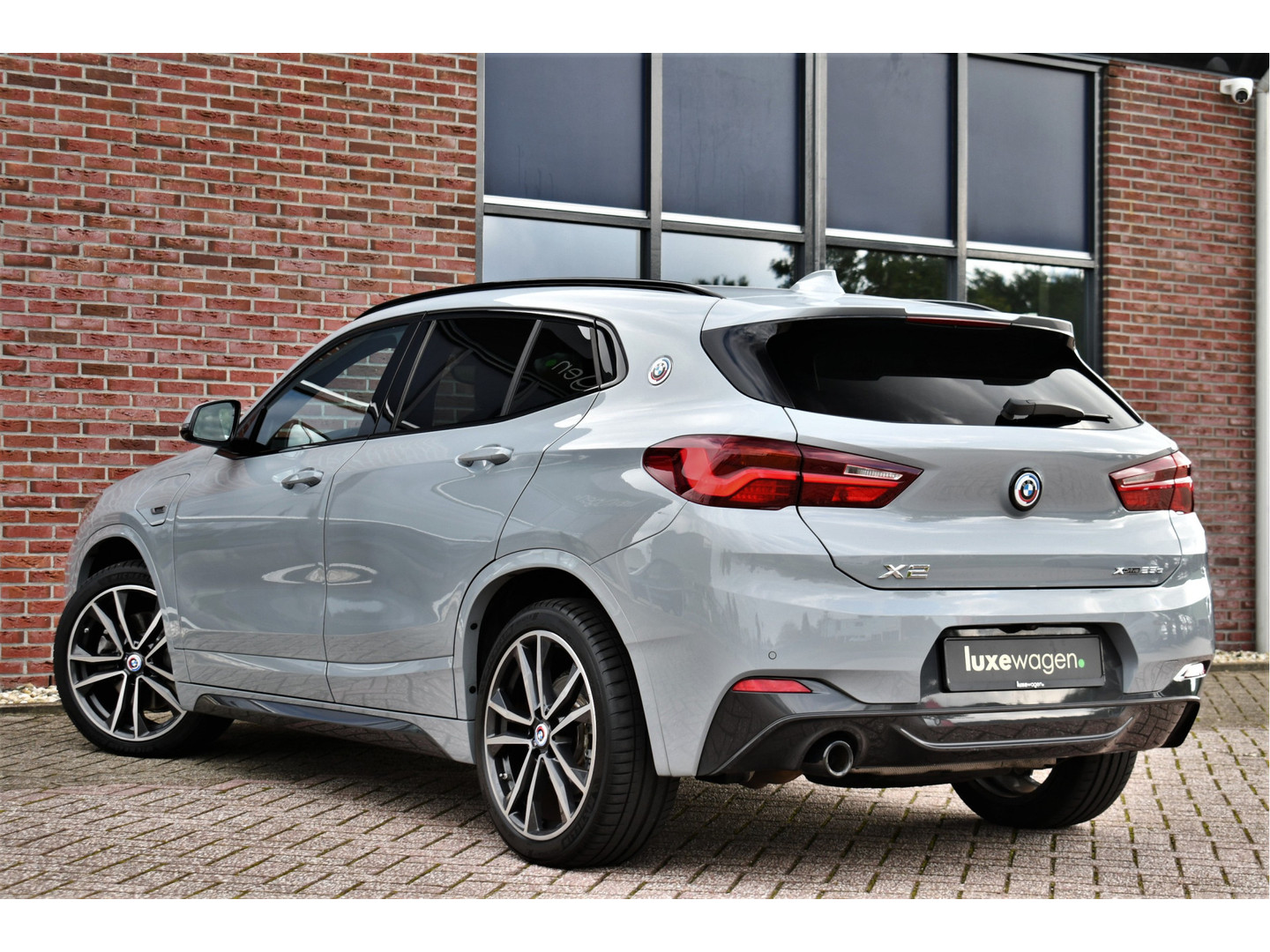 BMW BMW
