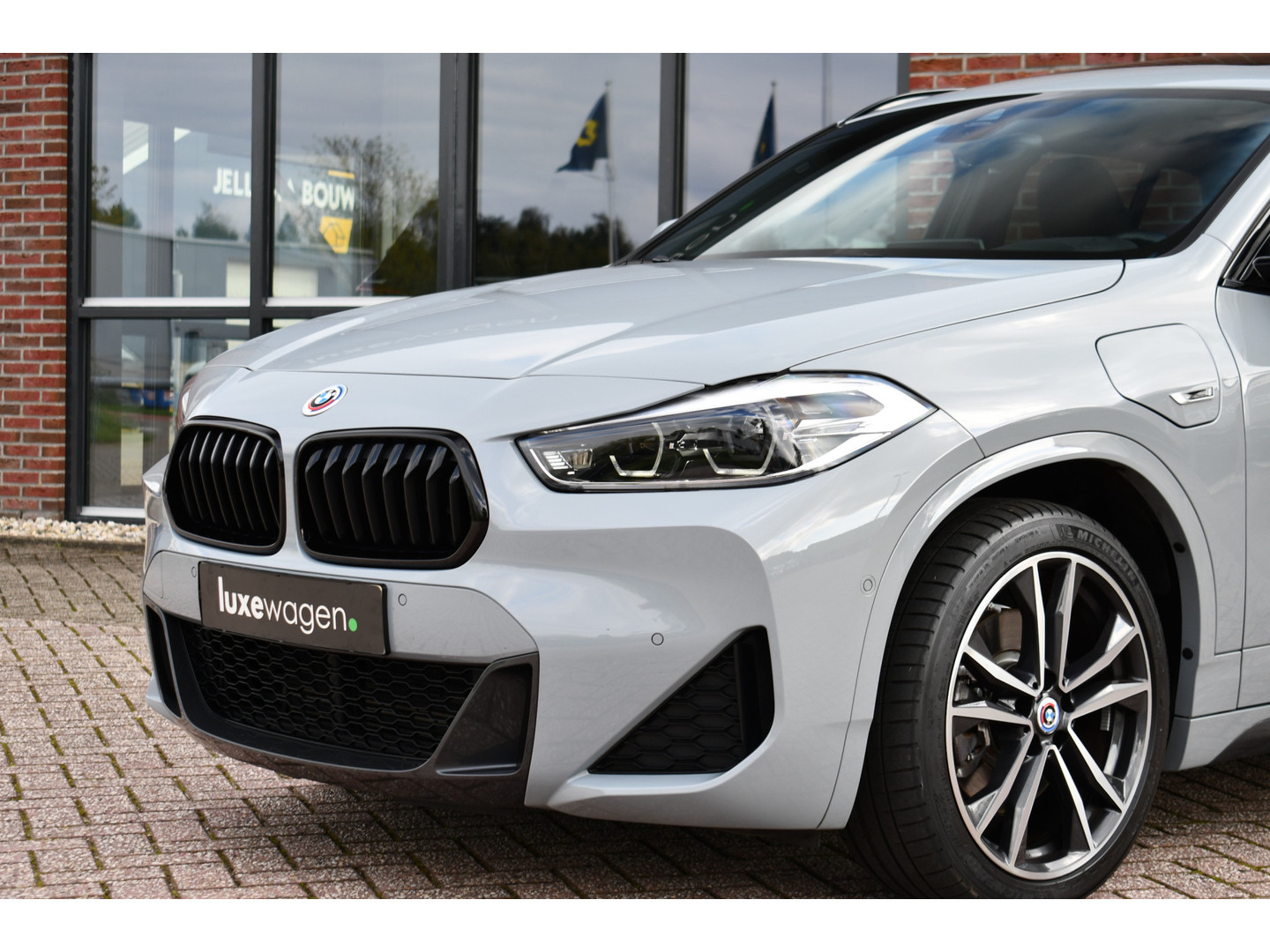 BMW BMW