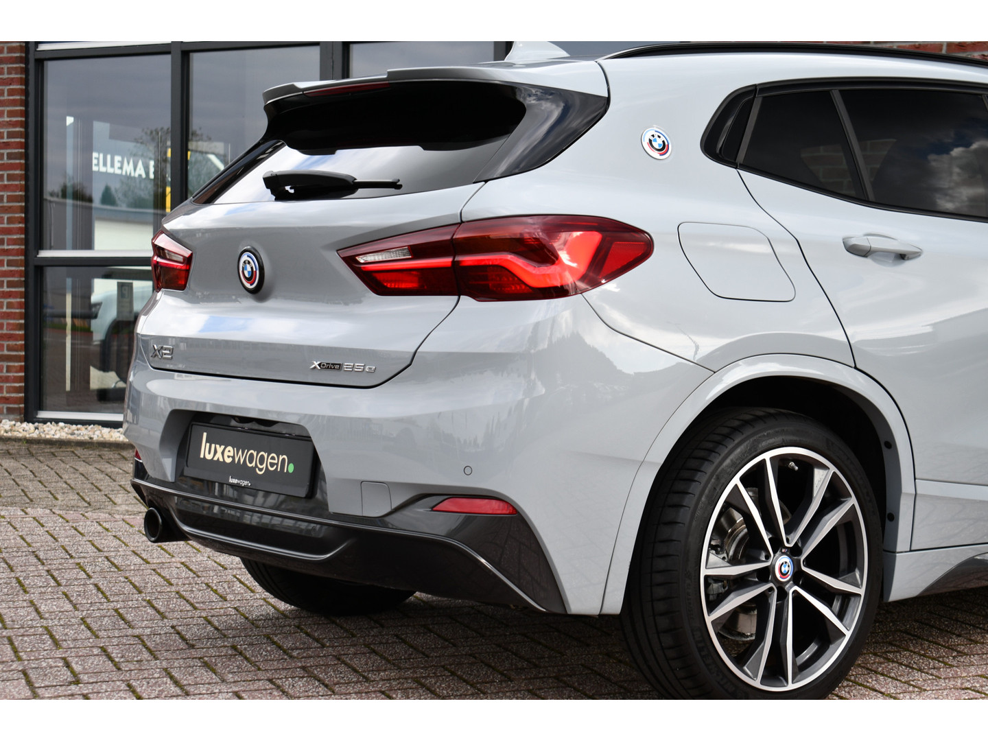 BMW BMW