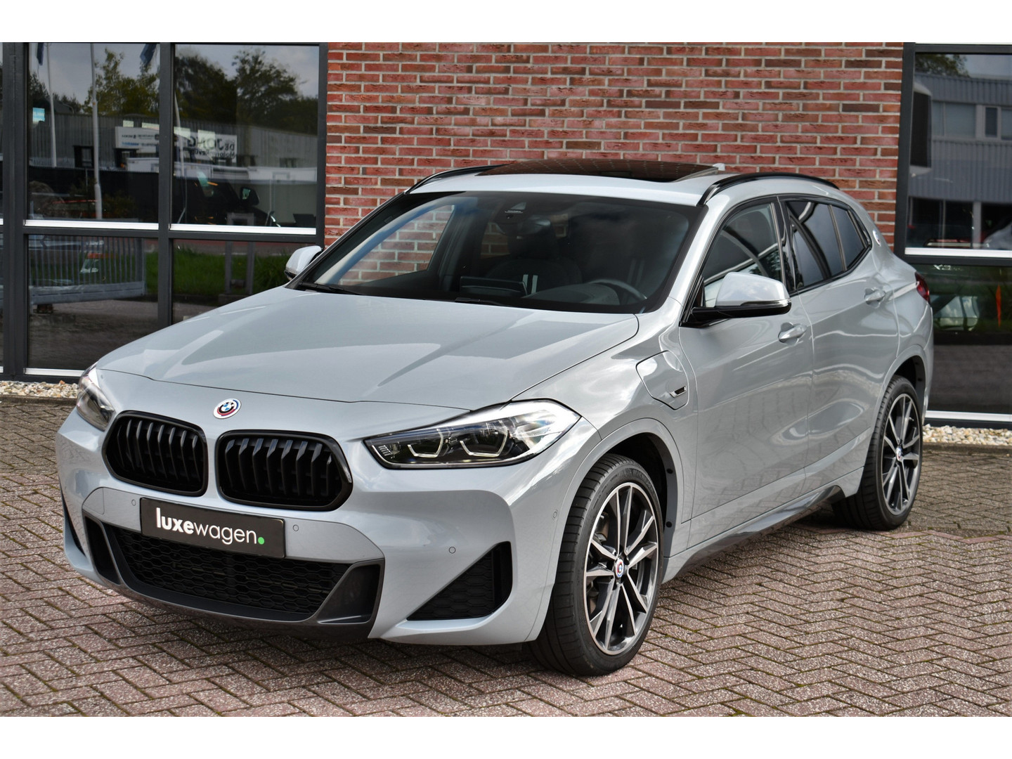 BMW BMW