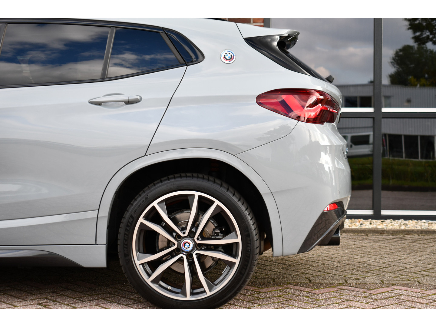 BMW BMW