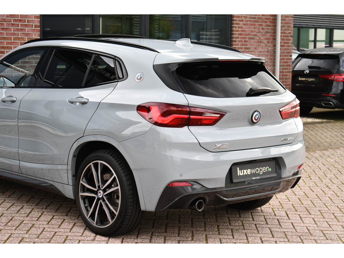 BMW BMW