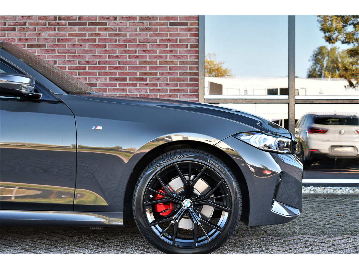 BMW BMW