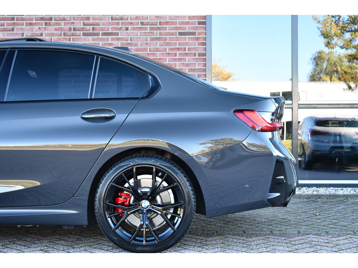 BMW BMW
