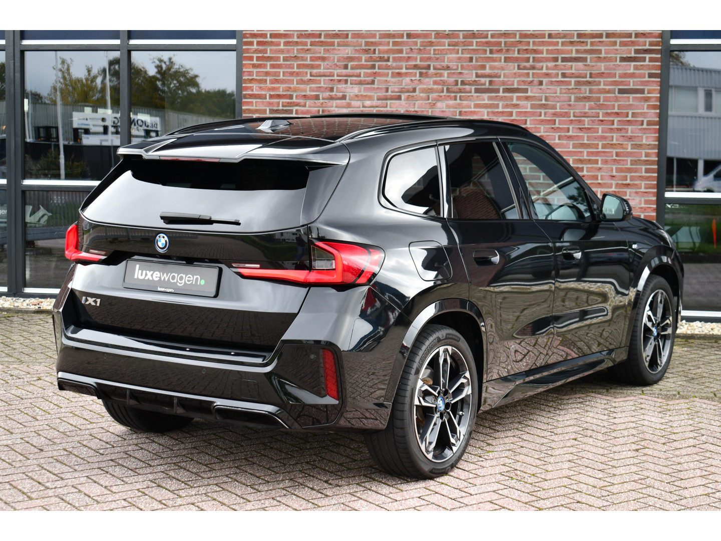 BMW BMW
