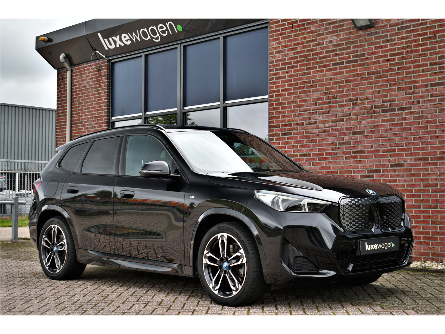 BMW BMW