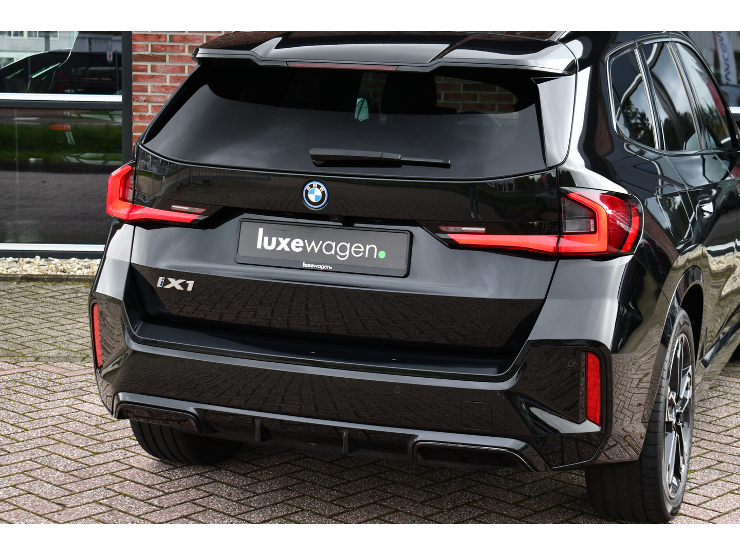 BMW BMW