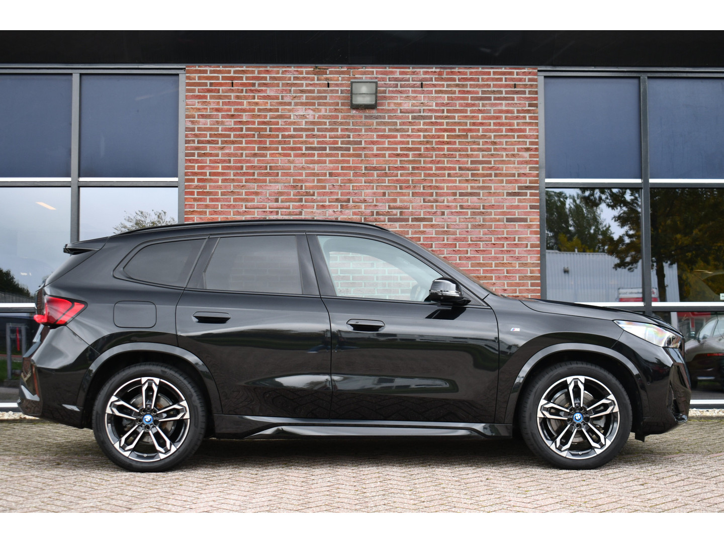 BMW BMW
