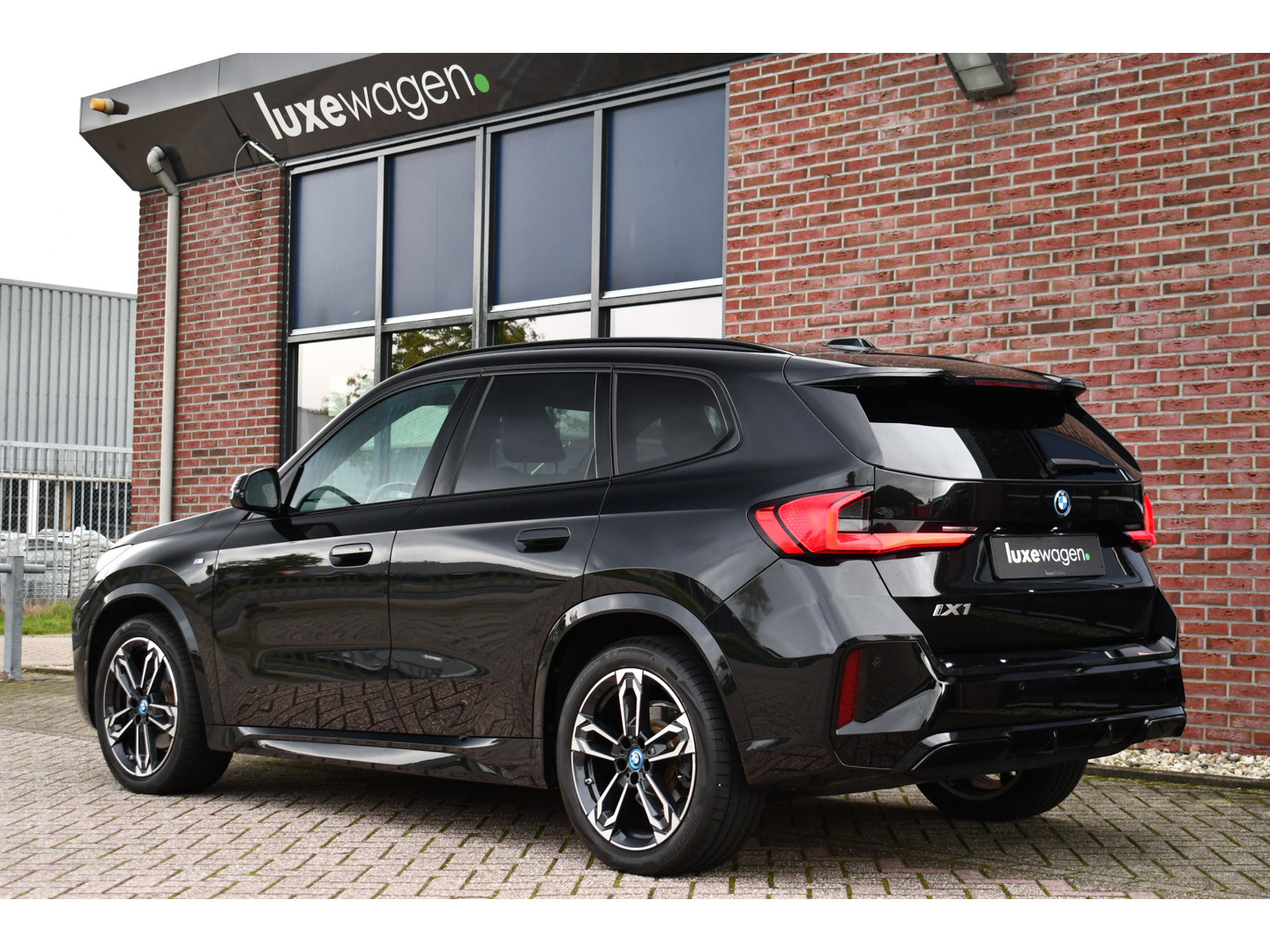BMW BMW