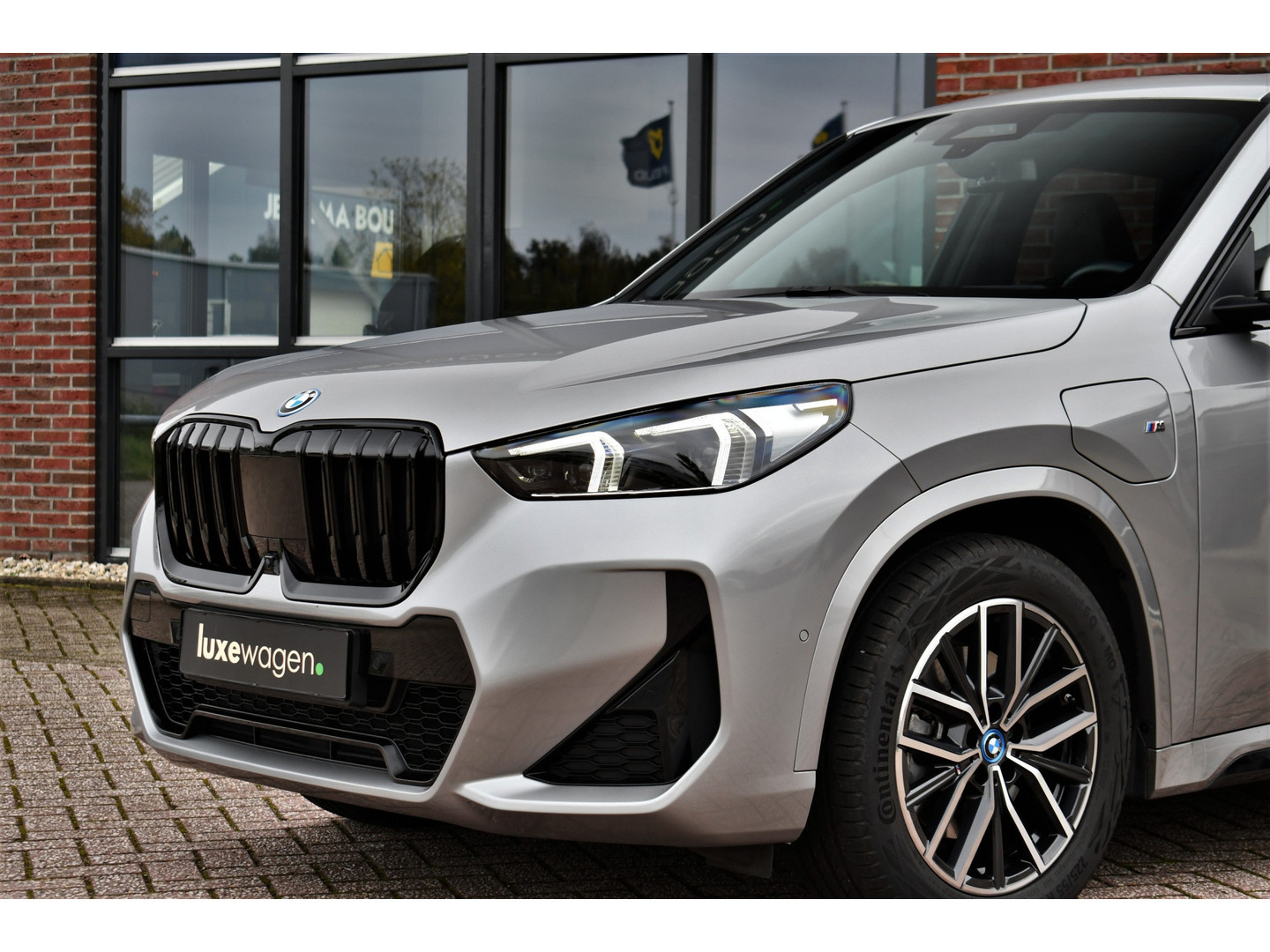 BMW BMW