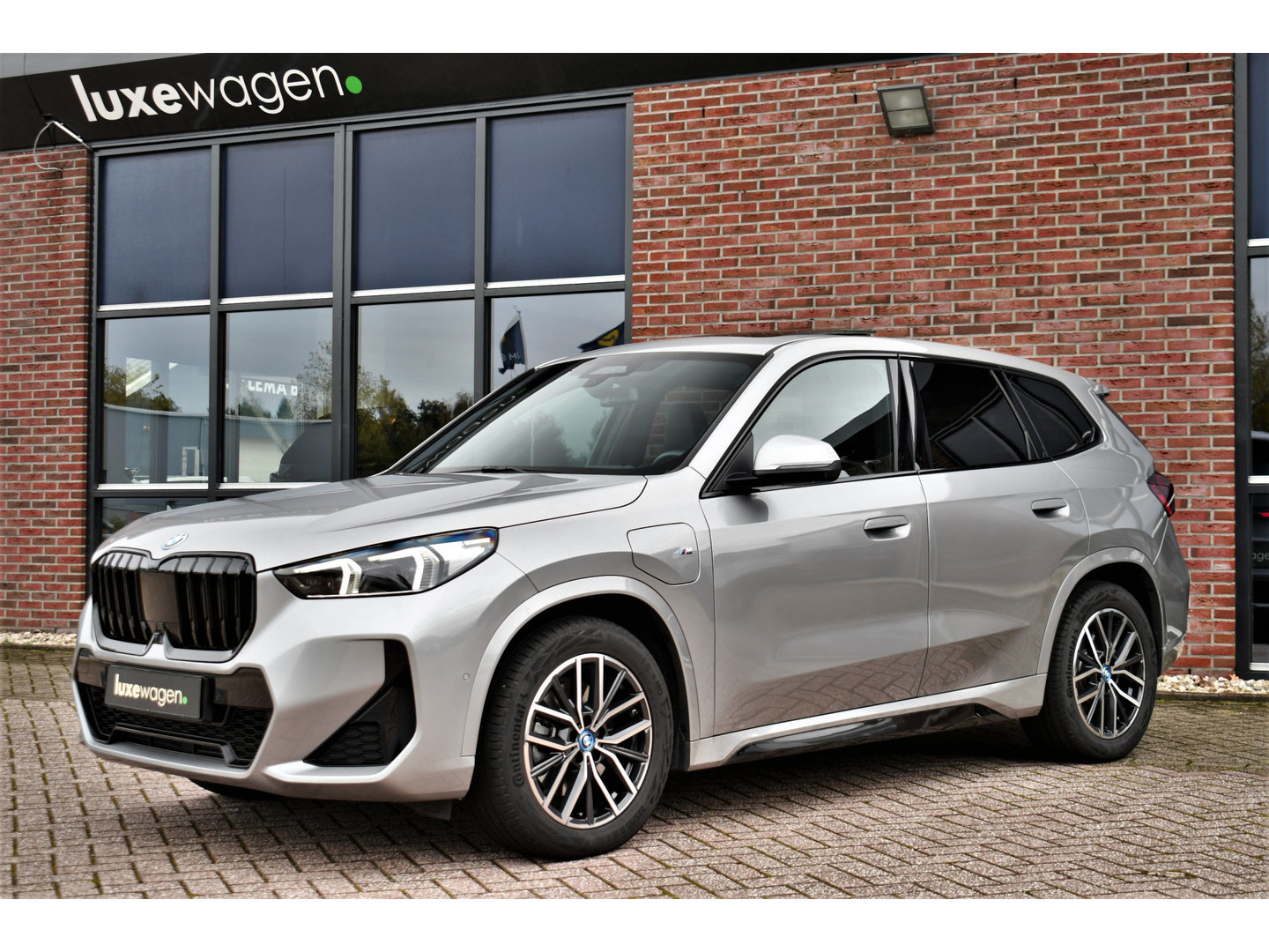 BMW BMW