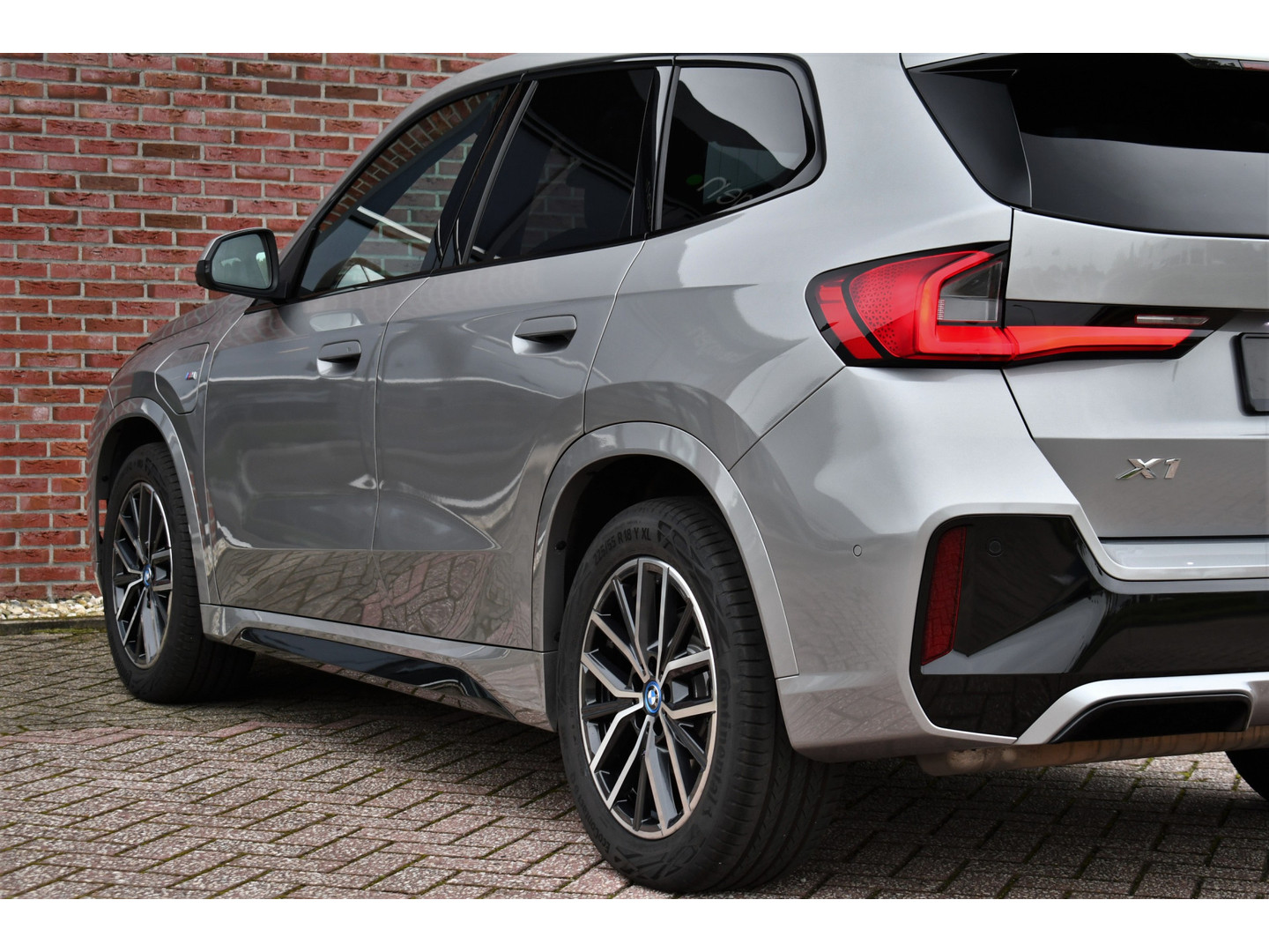 BMW BMW