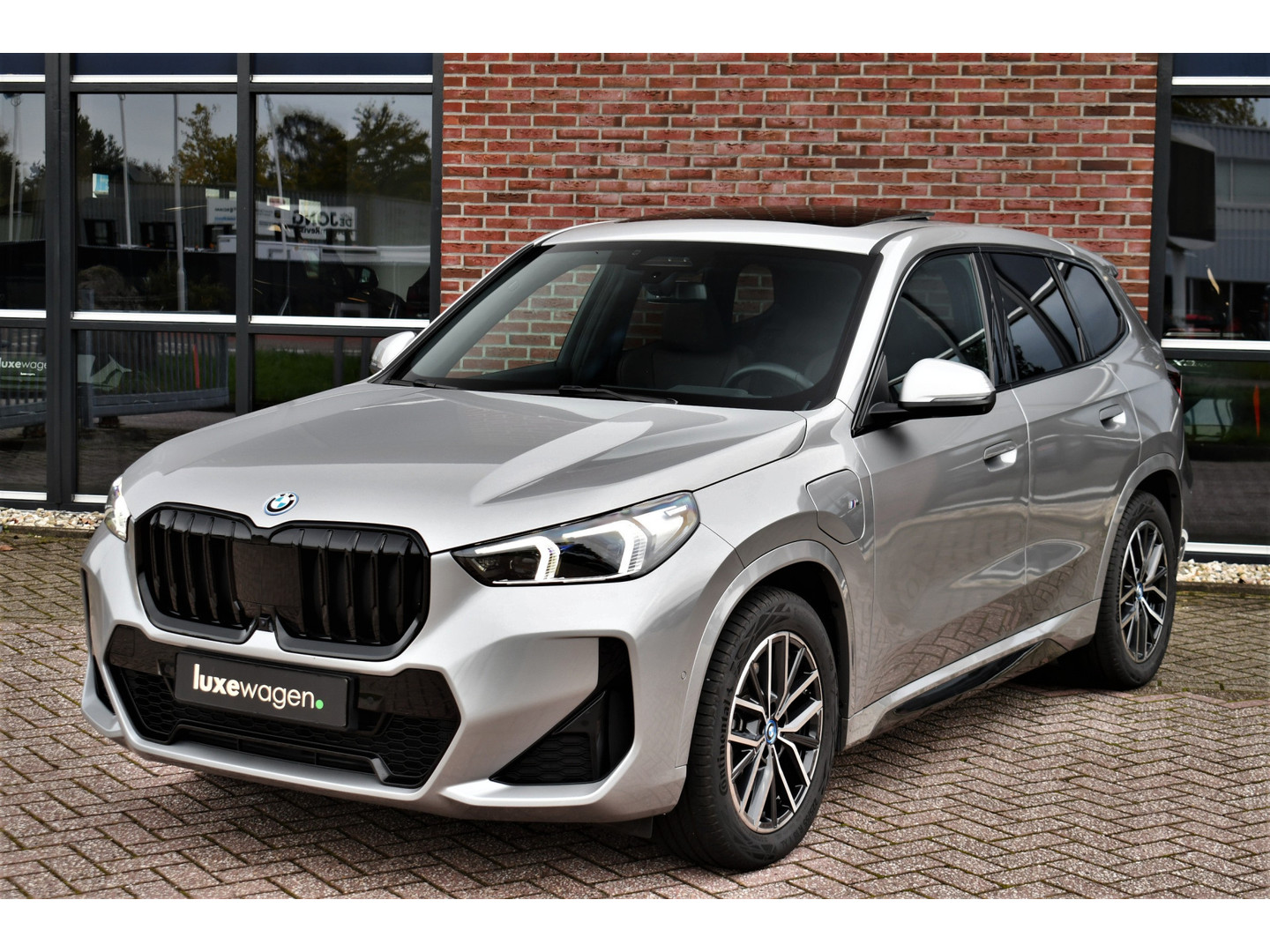 BMW BMW