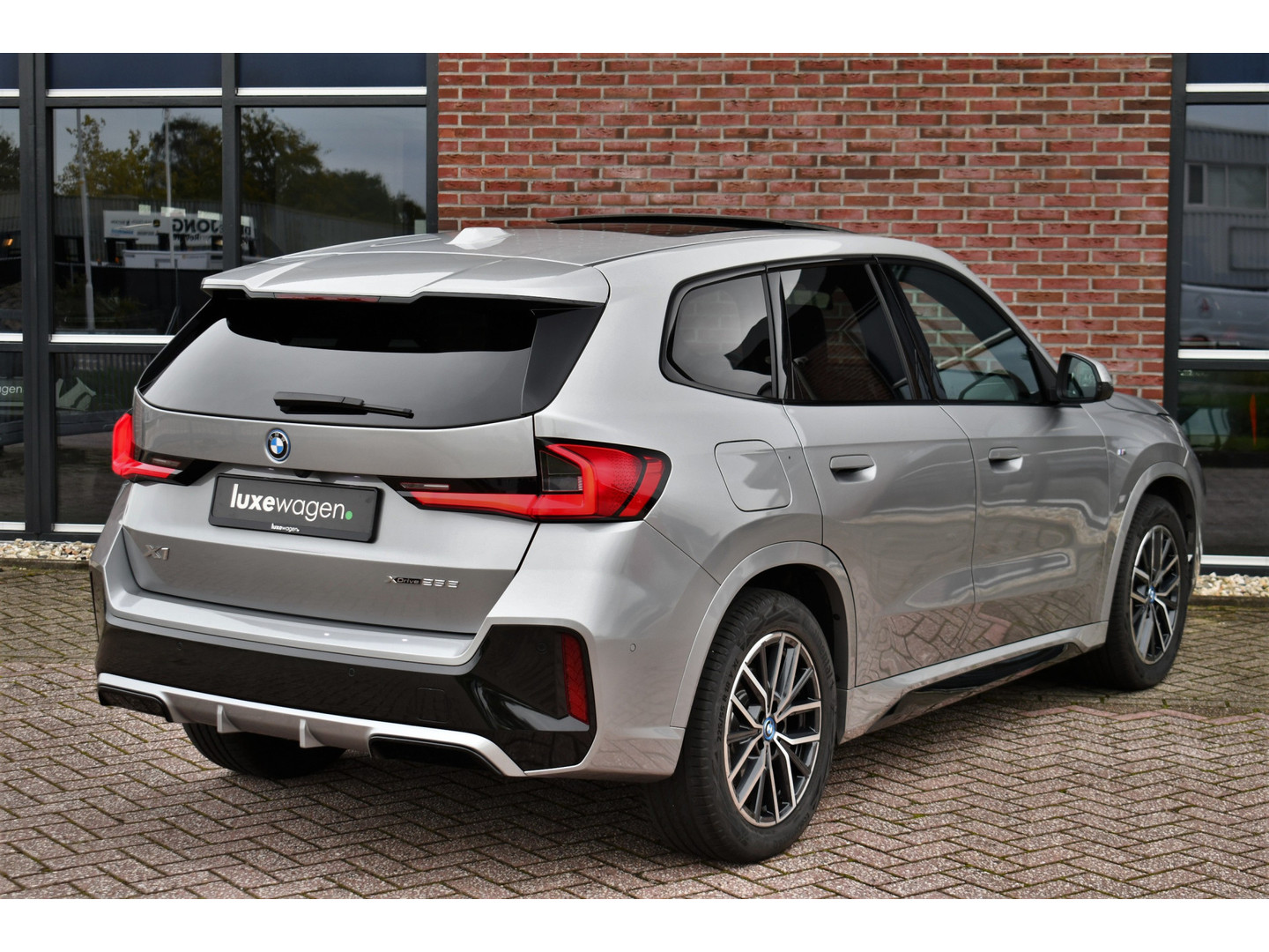 BMW BMW