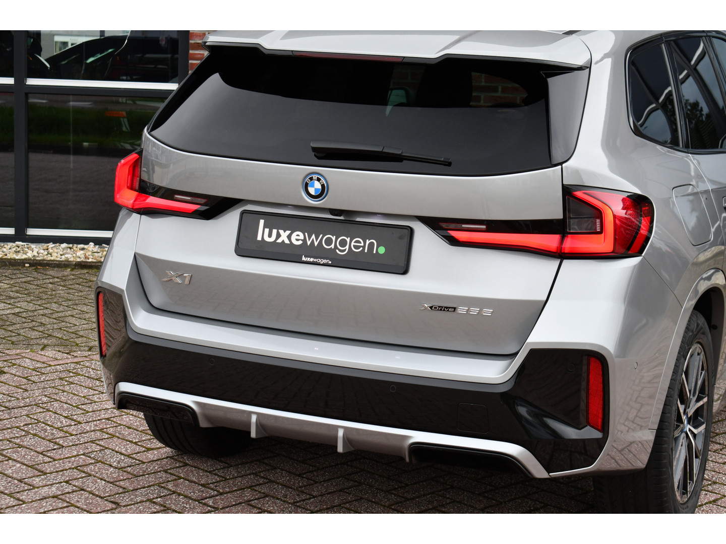BMW BMW