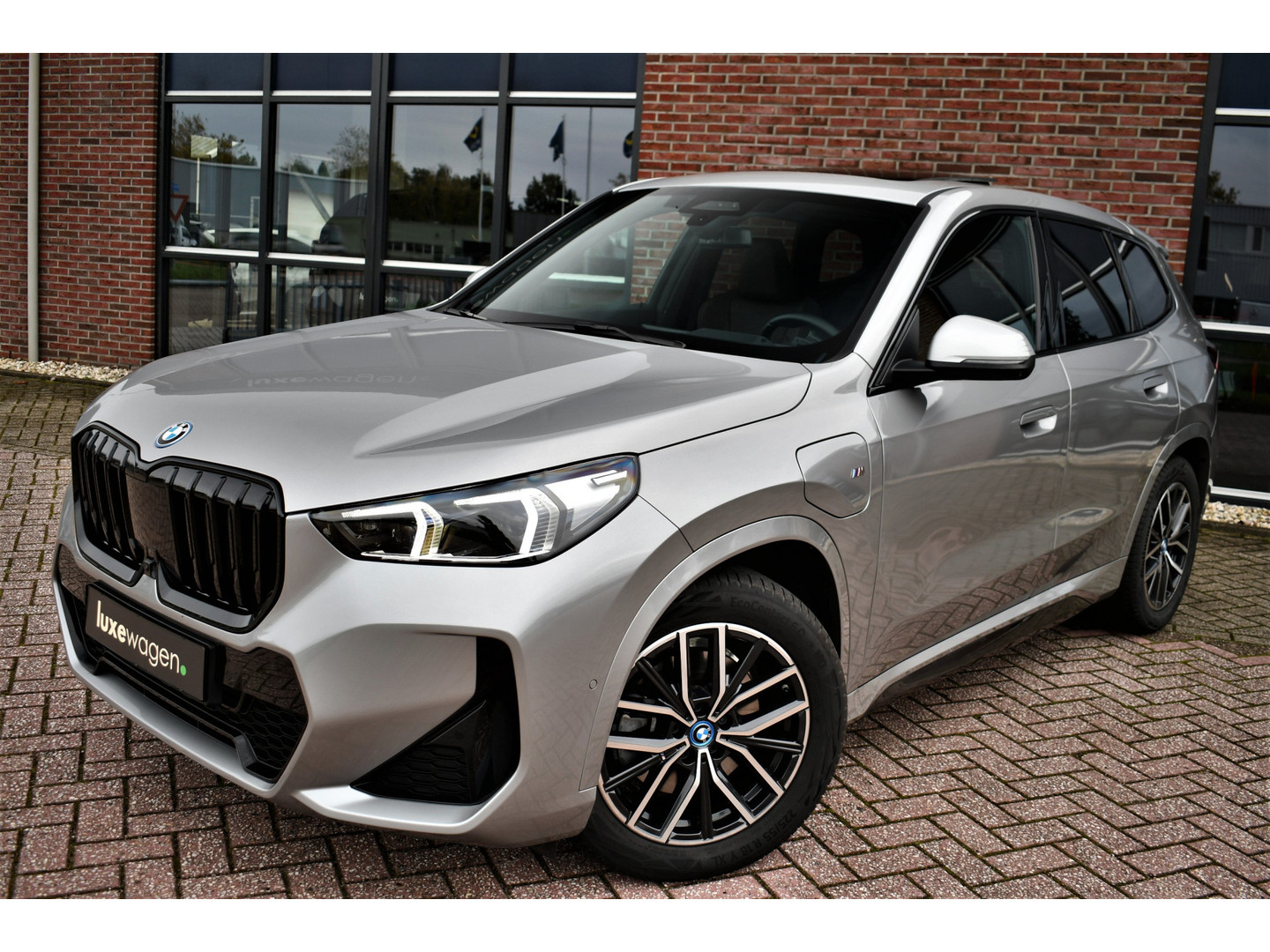 BMW BMW