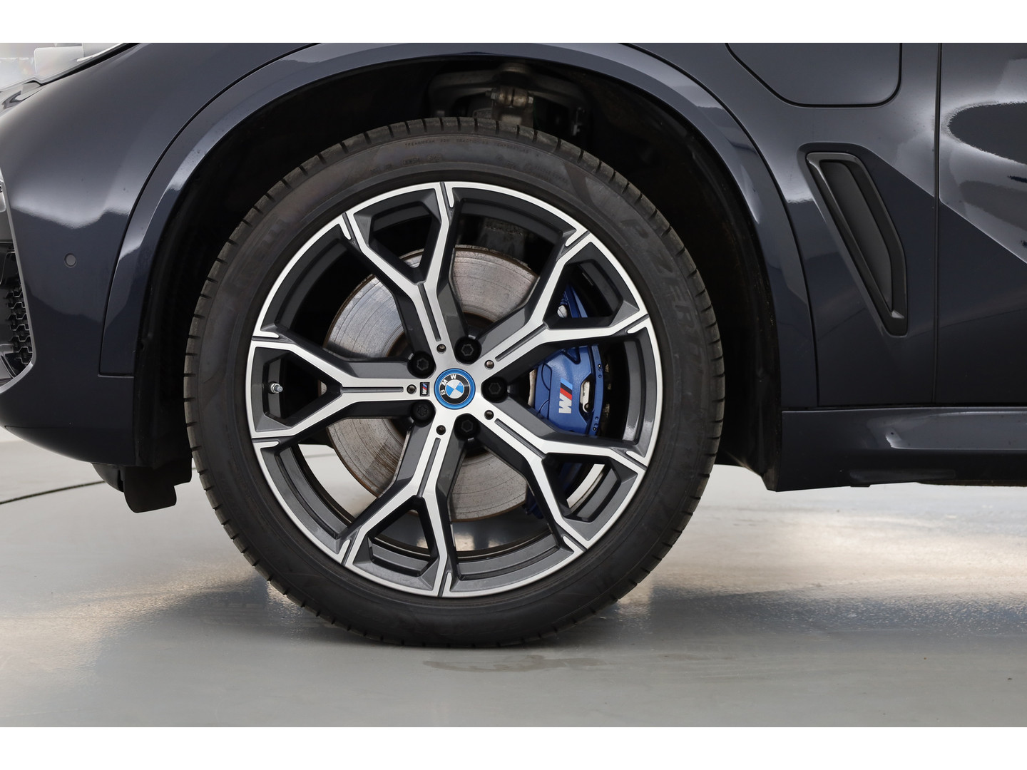 BMW BMW