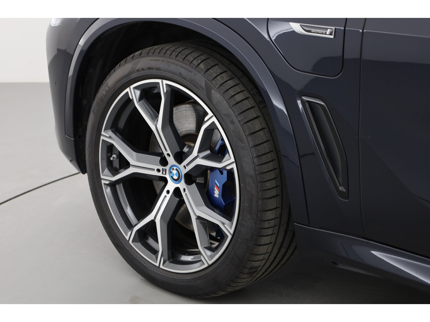 BMW BMW