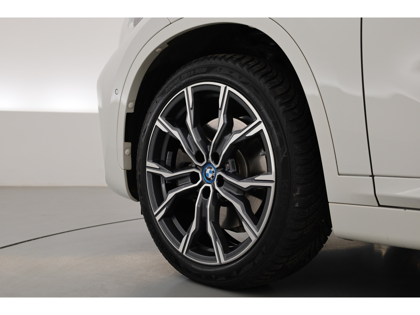 BMW BMW