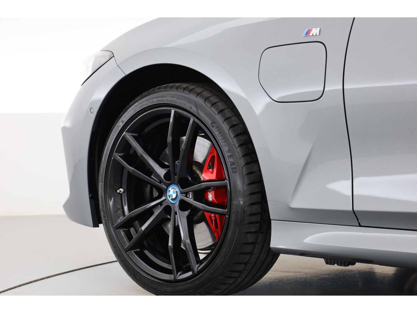 BMW BMW