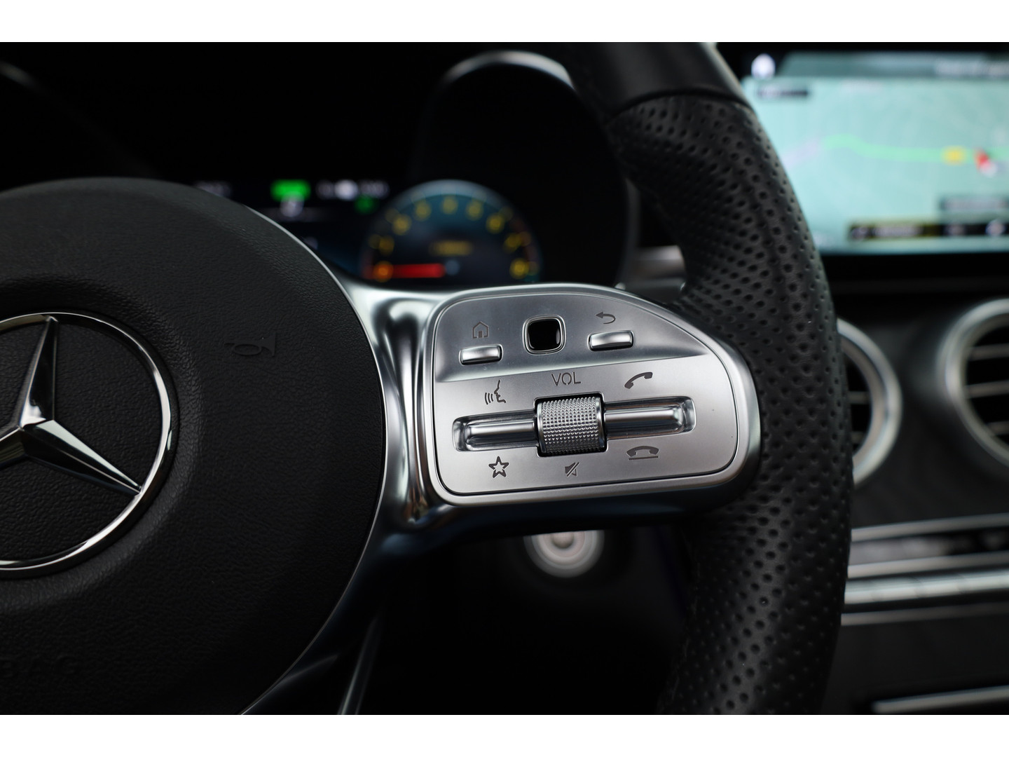 Mercedes-Benz Mercedes-Benz
