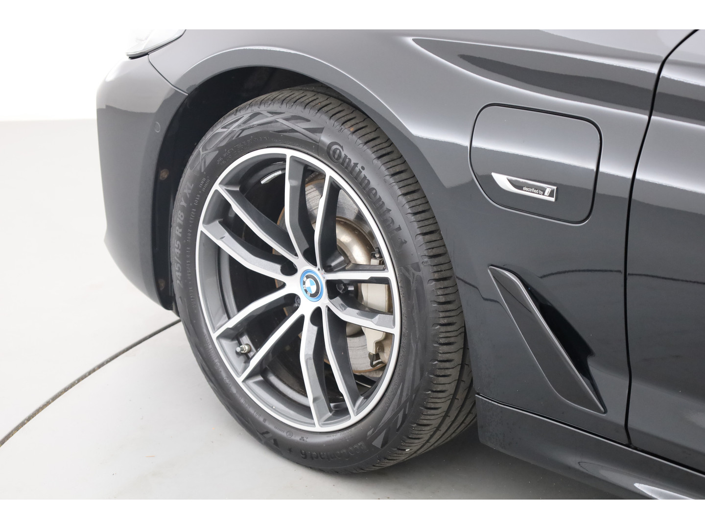 BMW BMW