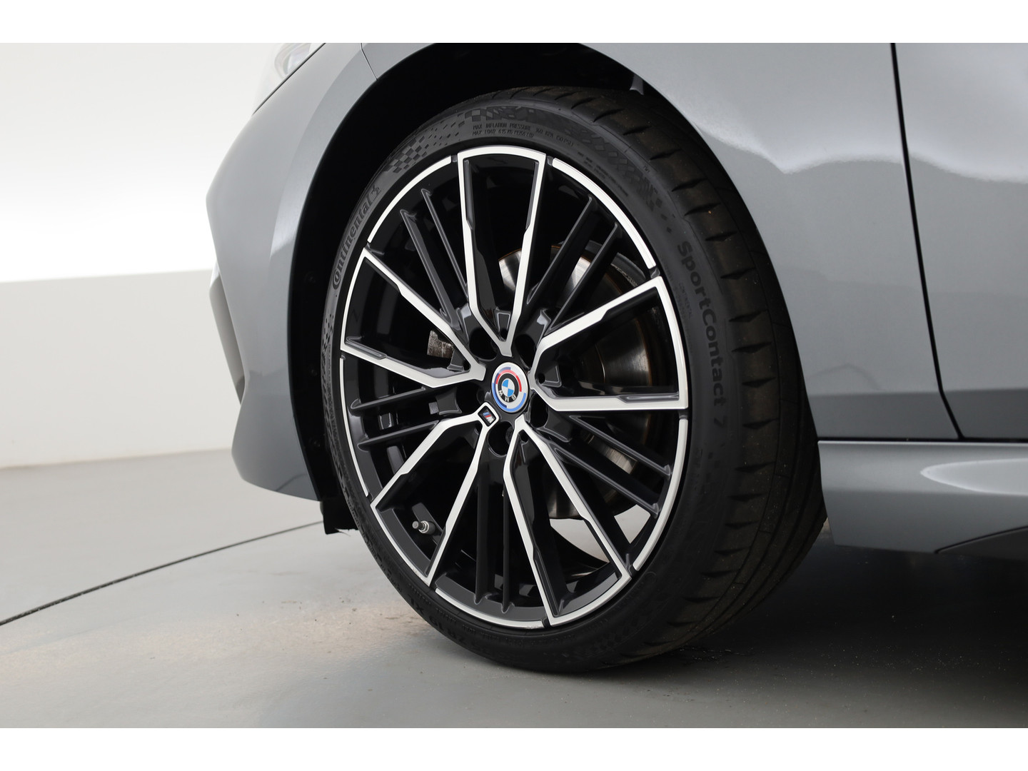 BMW BMW