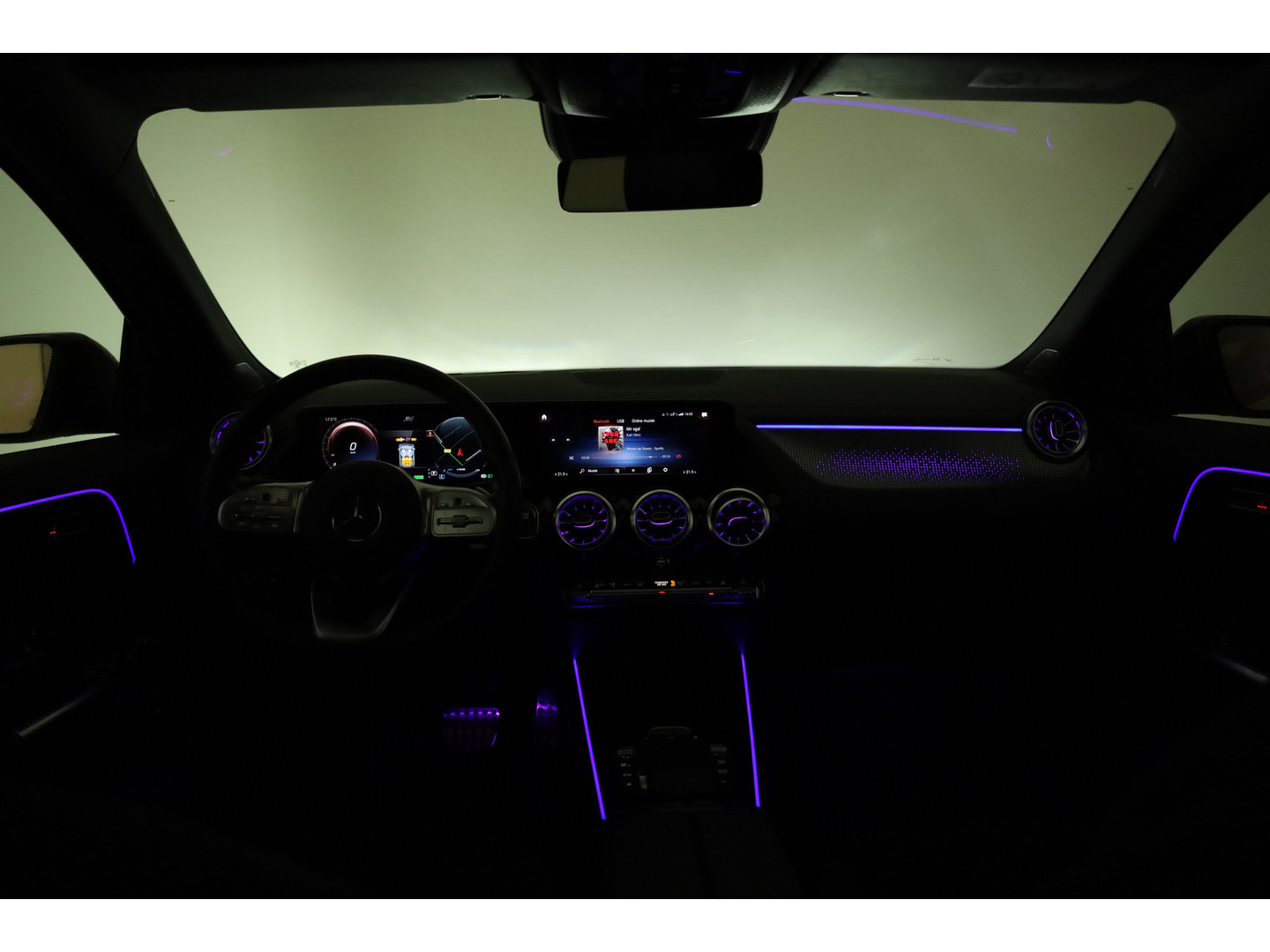 Mercedes-Benz Mercedes-Benz