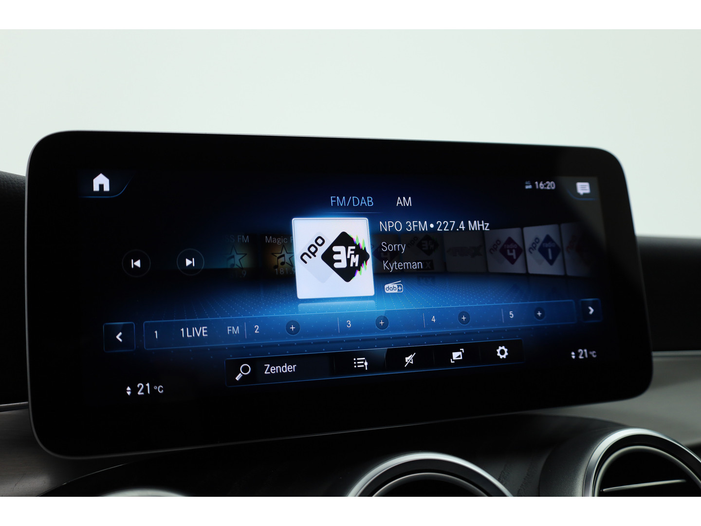 Mercedes-Benz Mercedes-Benz