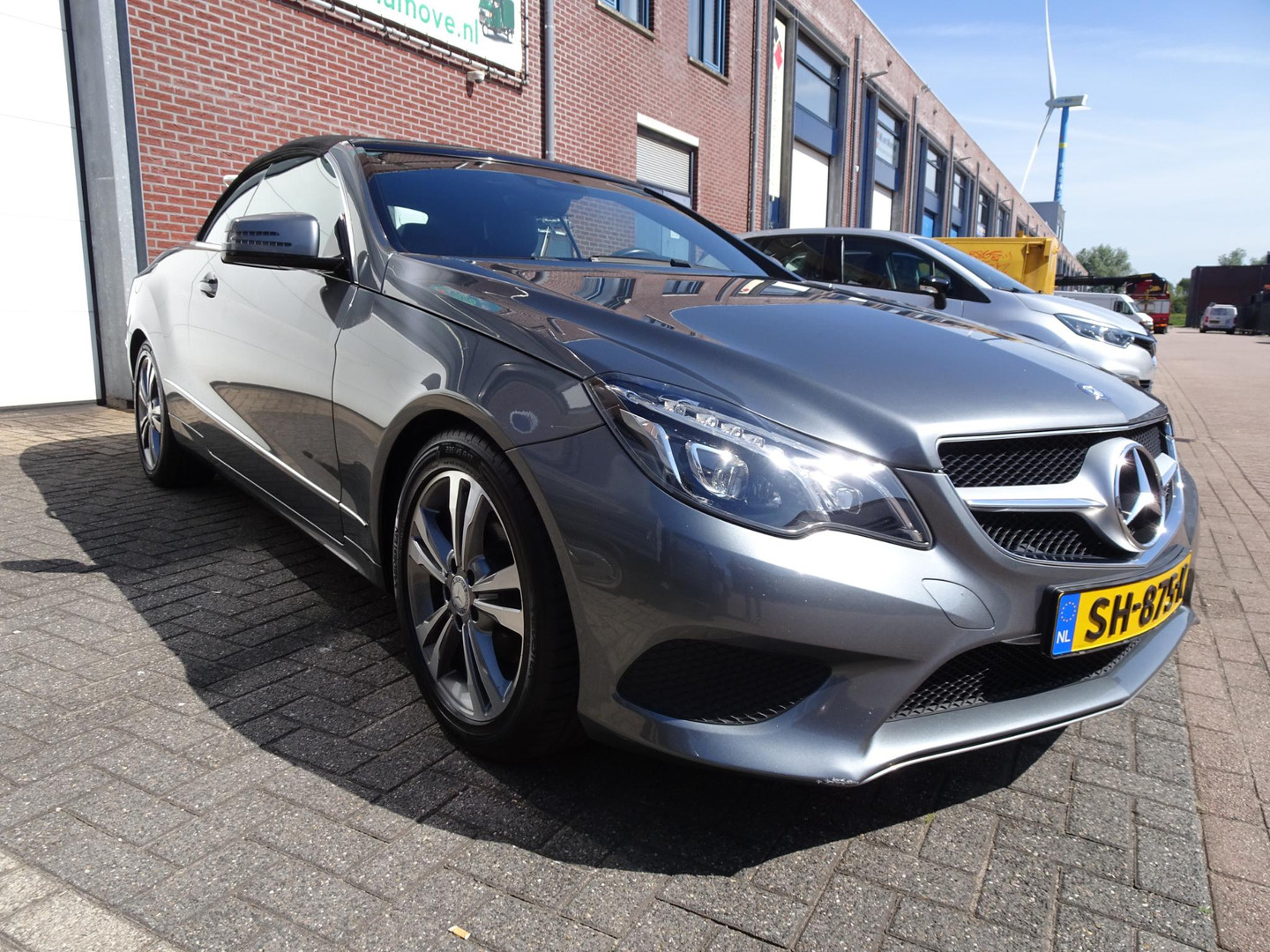 Mercedes-Benz Mercedes-Benz