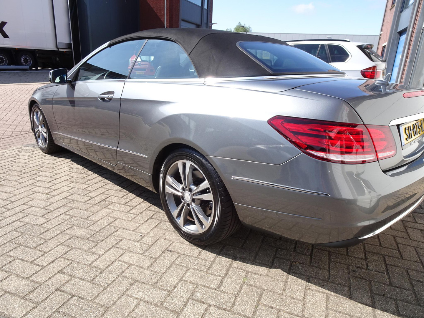 Mercedes-Benz Mercedes-Benz