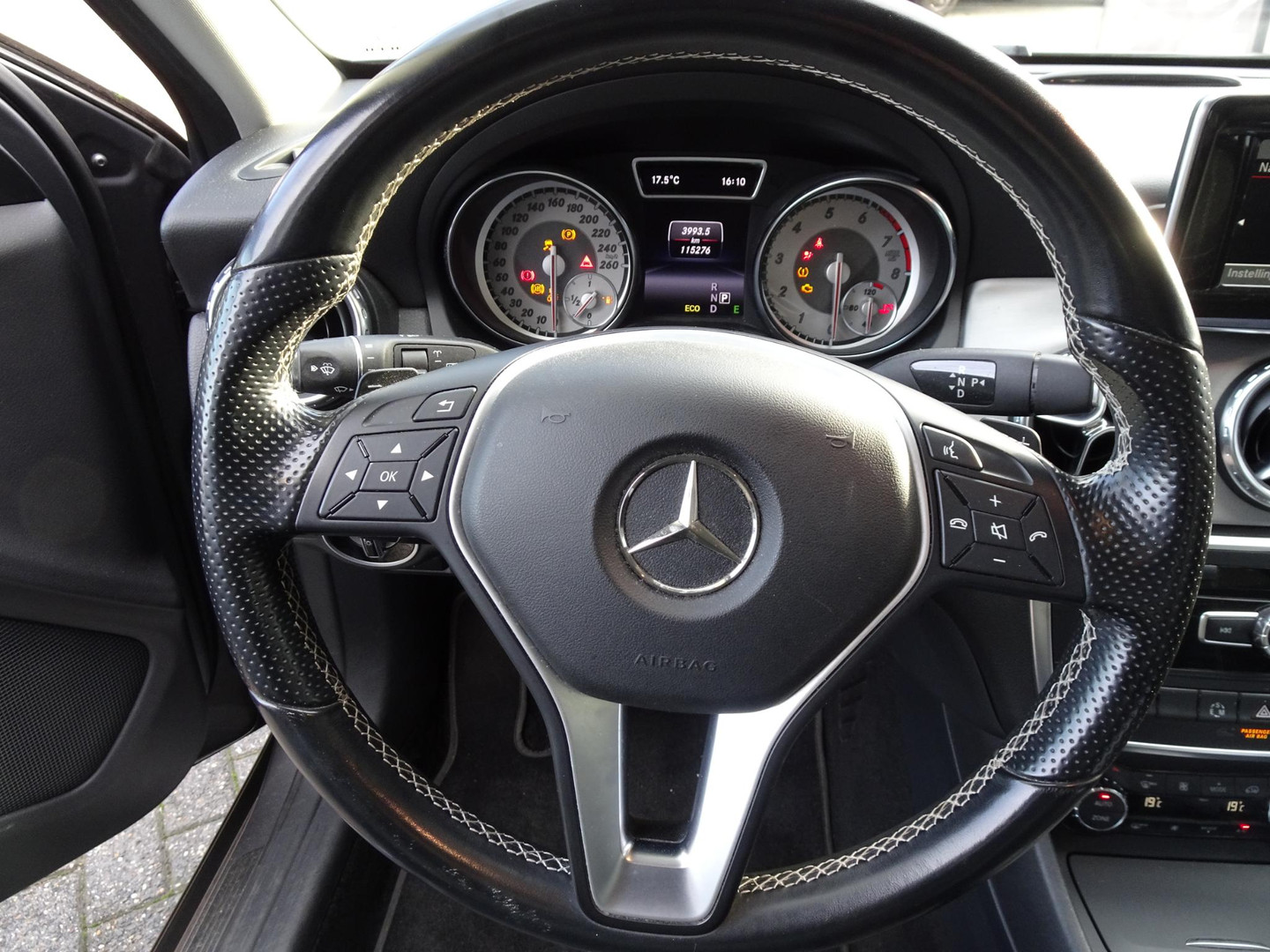 Mercedes-Benz Mercedes-Benz