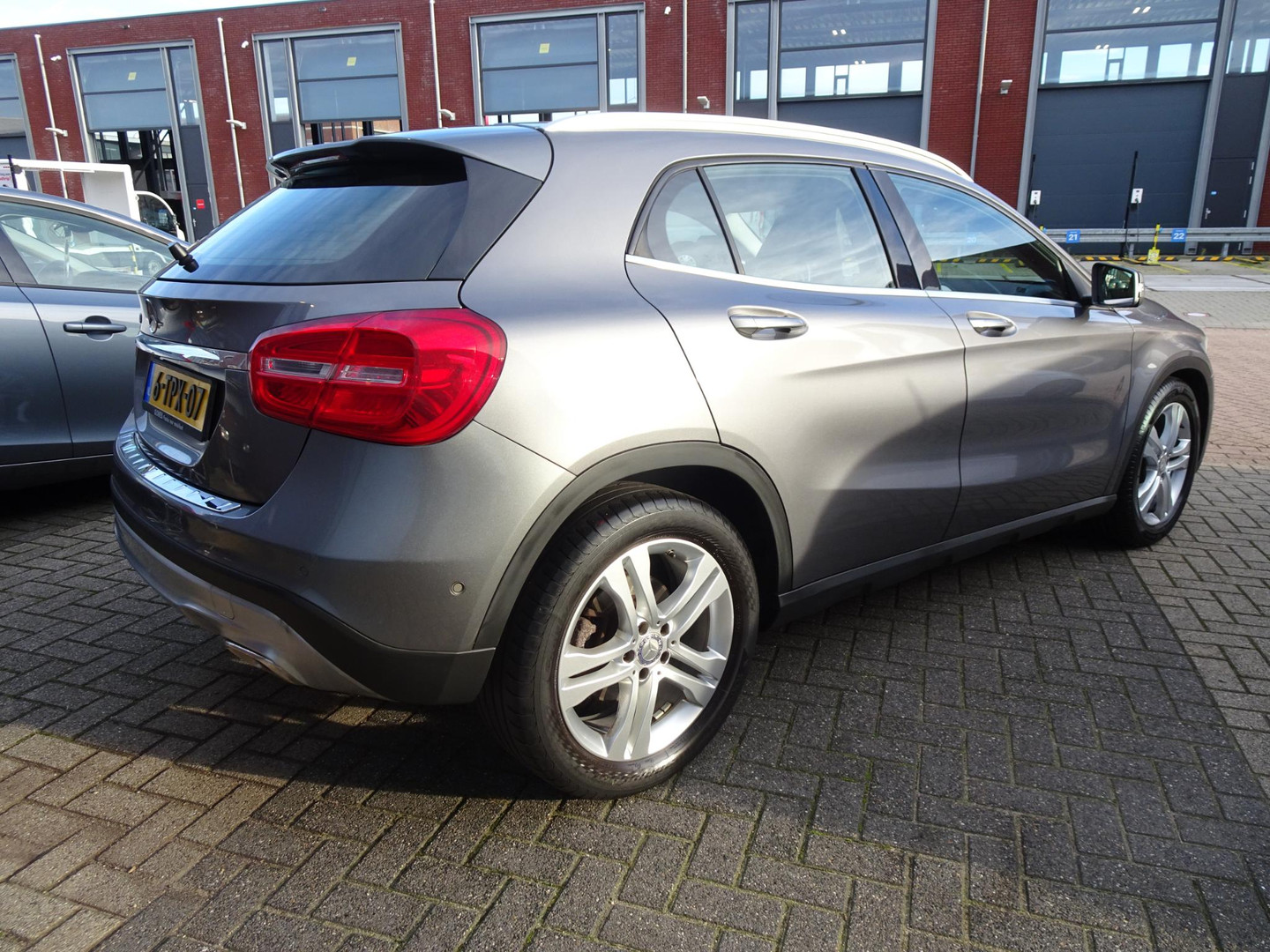 Mercedes-Benz Mercedes-Benz