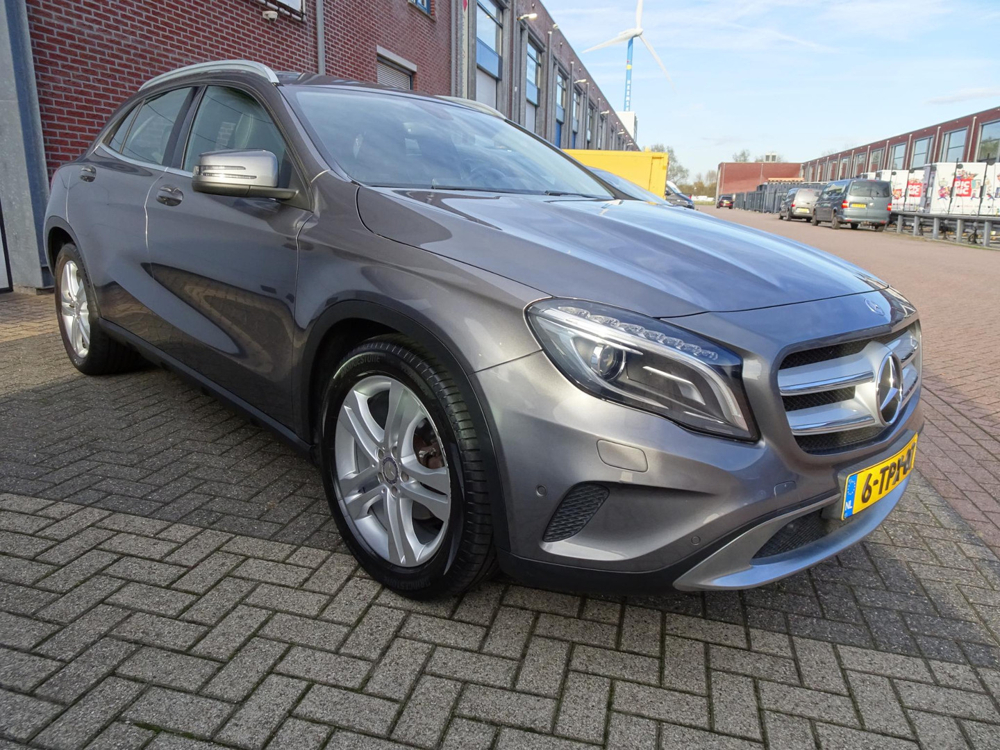 Mercedes-Benz Mercedes-Benz