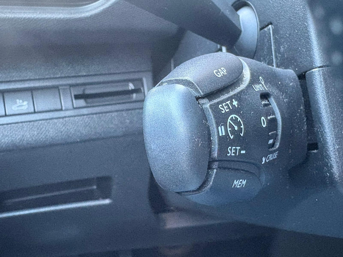 Peugeot Peugeot