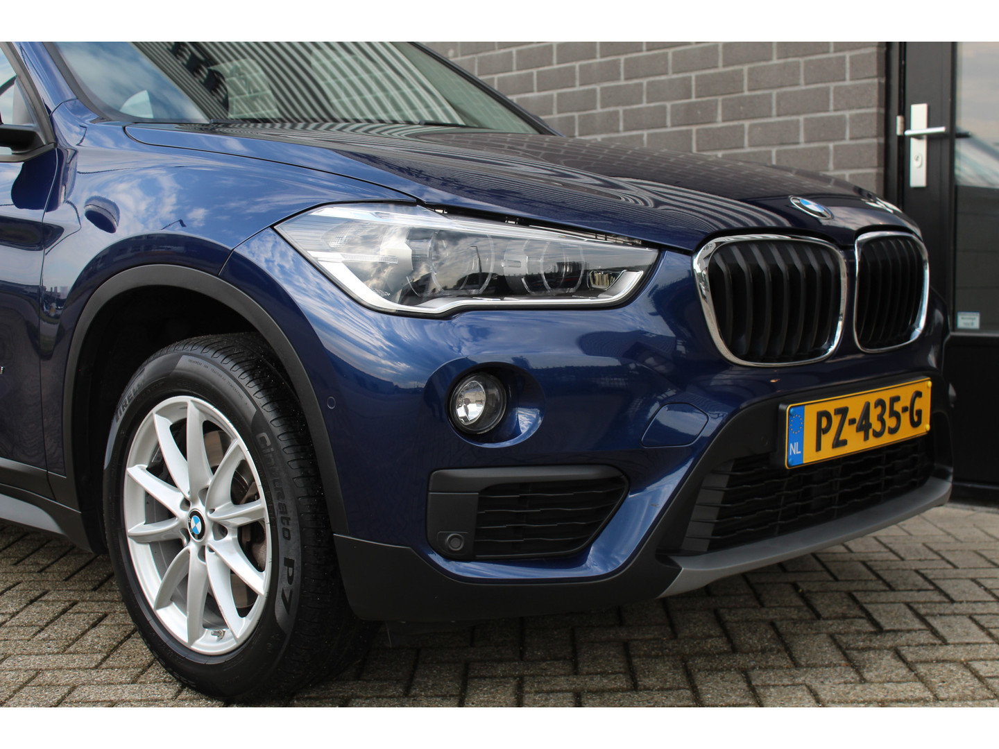 BMW BMW