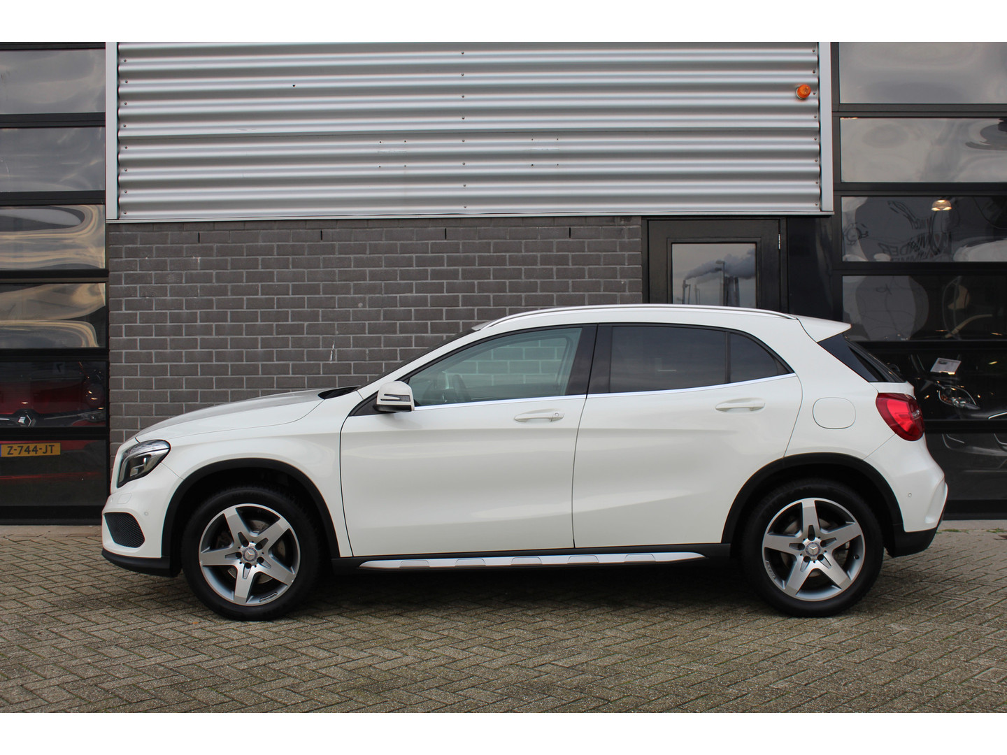 Mercedes-Benz