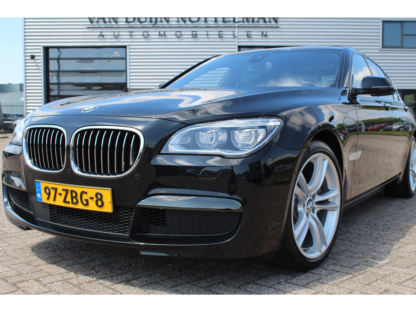 BMW BMW