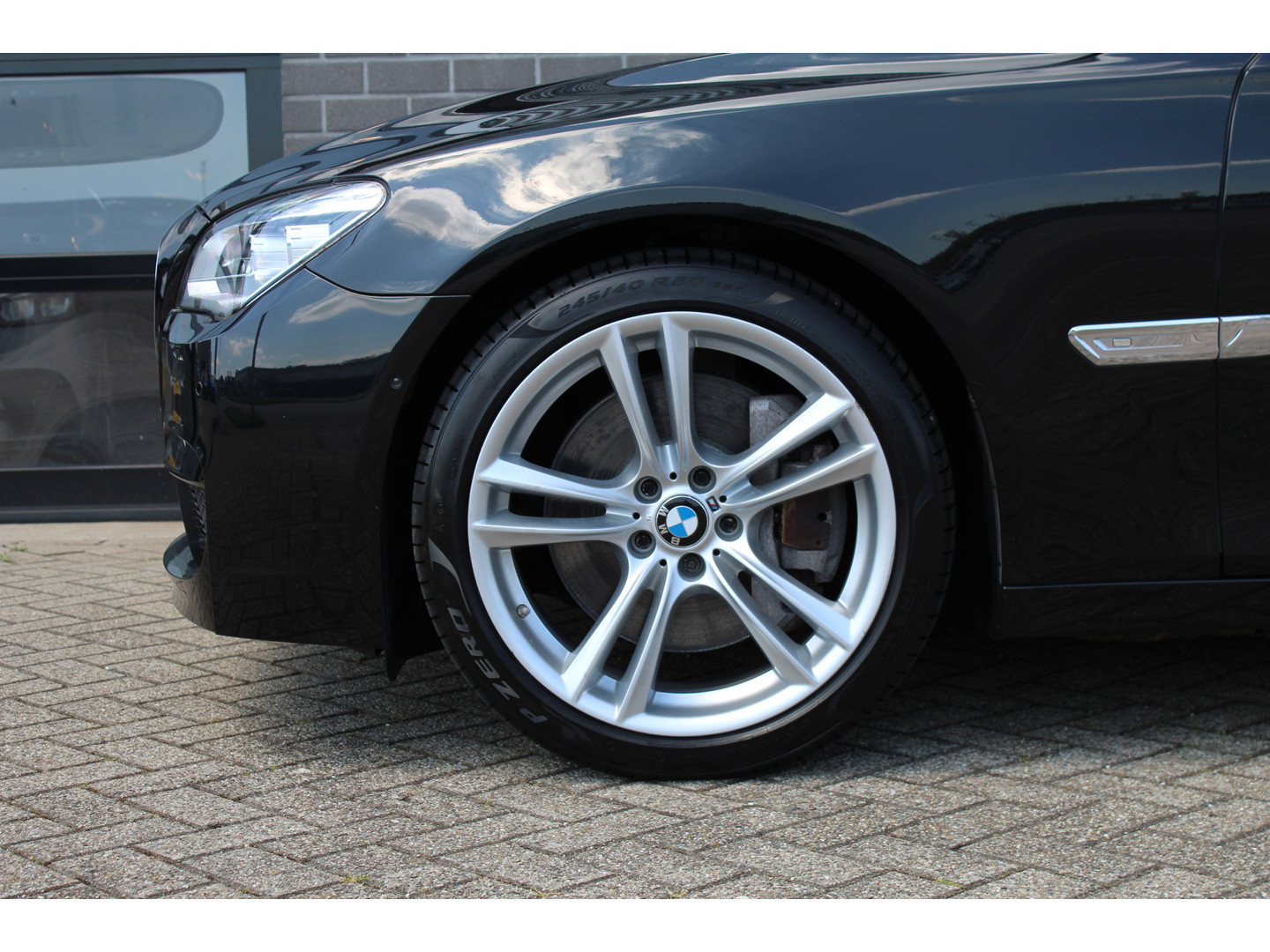BMW BMW
