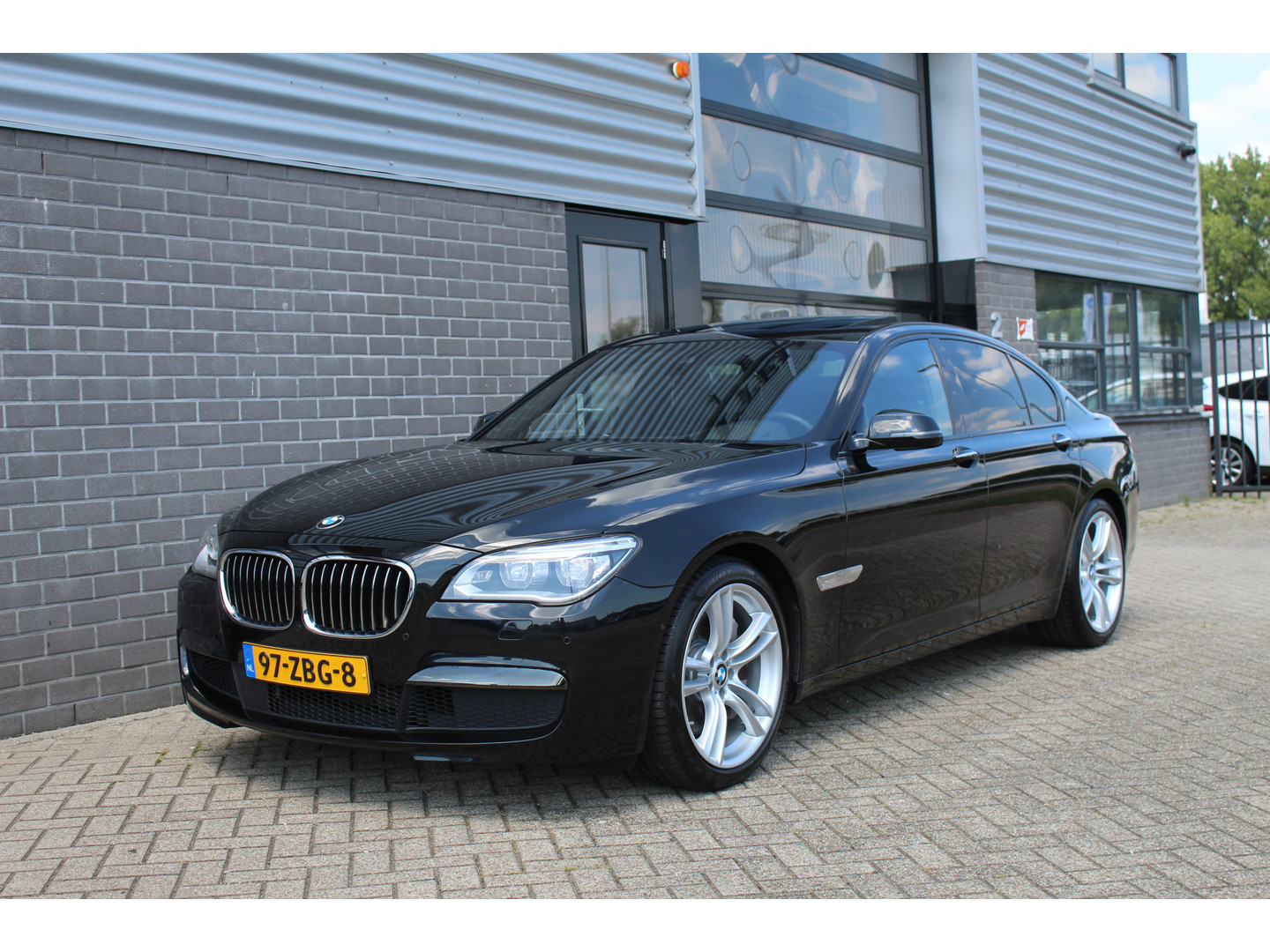 BMW BMW